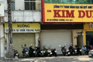 tiệm vàng  đóng cửa hàng loạt vì nguyên nhân gì ?