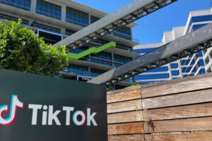 Tổng thống Mỹ ký luật buộc TikTok ‘bán mình’ hoặc bị cấm