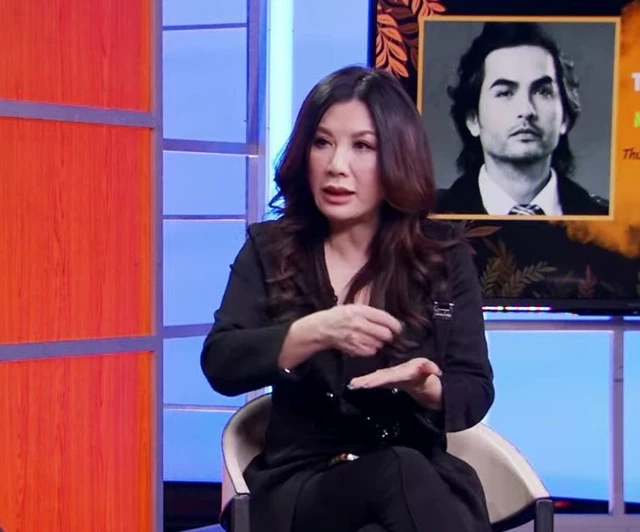 Vợ Đức Tiến òa khóc khi biết giá đất chôn chồng mình là 41 ngàn đô, t.iền làm mộ 17 ngàn đô