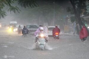 Hải Phòng, Quảng Ninh ngập nặng sau mưa lớn