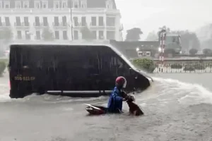 🆘 Mưa lớn chưa từng thấy 10 năm qua, 2 tỉnh ngập lụt diện rộng ‼️