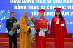 Thượng tọa Thích Chân Quang hiến kế thả bong bóng chống biến đổi khí hậu: Bất khả thi?