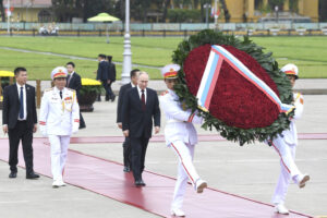 Tổng thống Nga Putin viếng Chủ tịch Hồ Chí Minh và tưởng niệm Anh hùng Liệt sĩ