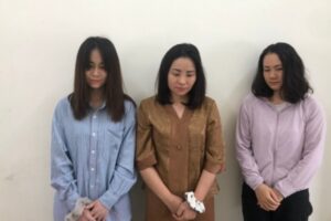 VỢ ÔNG NÀO ĐÂY … ĐẸP MẶT CHƯA