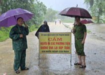 Con Cuông: Sơ tán khẩn cấp do mưa lũ, nhiều bản làng bị cô lập