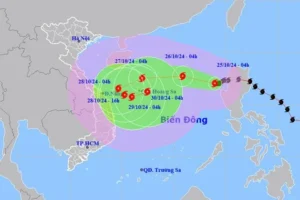 Bão Trà Mi tăng cấp, miền Trung mưa lớn diện rộng