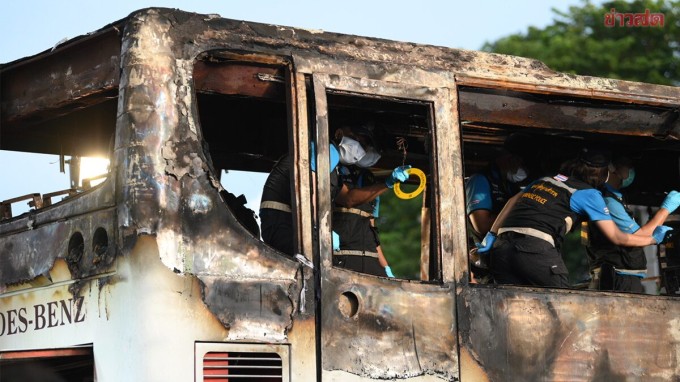 Cháy xe buýt ở Thái Lan: Tài xế bỏ trốn, cô giáo tử nạn vẫn ôm chặt học sinh