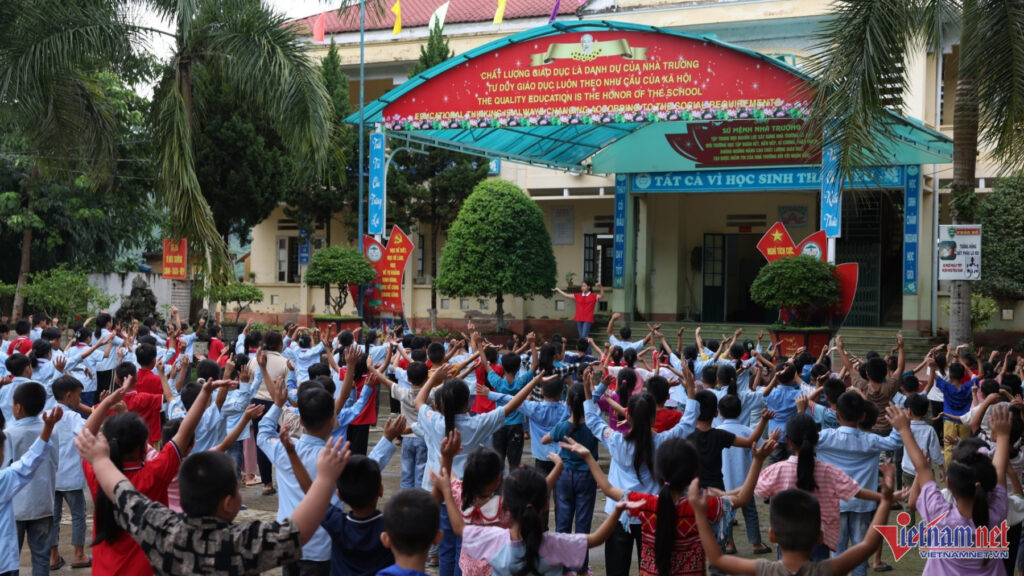 “KỂ CẢ KHI ‘ÔNG NỘI’ PHẢI ĐI XA, CÁC CON VẪN ĐƯỢC ẤM NO VÀ HỌC HÀNH TỬ TẾ” ❤️