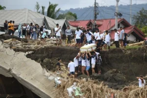 Philippines tuyên bố quốc tang để tưởng nhớ những nạn nhân của bão Trà Mi