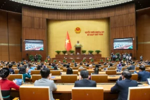 Quốc hội thống nhất cấm sản xuất, kinh doanh, sử dụng thuốc lá điện tử, thuốc lá nung nóng từ 2025