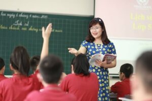 Bảng lương giáo viên năm 2025: Giữ nguyên mức lương cơ sở, lương cao nhất 15.865.200 đồng