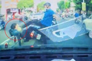Đánh người đi đường t:àn nh:ẫn sau v:a ch:ạm giao thông ở TP.HCM
