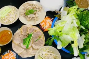 2 người t.ử v.ong nghi do ngộ độc tại một trung tâm hội nghị ở Long Biên (Hà Nội)