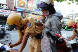 Từ 2025, người tham gia giao thông phải có đủ 6 loại giấy tờ này nếu không sẽ bị xử lý theo quy định