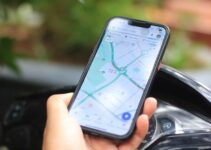 Từ 2025, xem Google Maps khi lái xe bị phạt bao nhiêu?