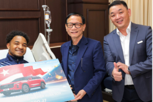 Nguyễn Xuân Son vừa được 1 vị Chủ tịch nổi tiếng tặng cho món quà ở Việt Nam chưa từng ai có