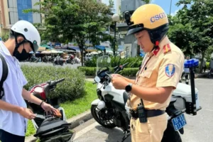 Từ tháng 1/2025 trở đi: Người nào đi ô tô xe máy mà vi phạm lỗi này sẽ bị phạt lên tới 60 triệu đồng, không có ngoại lệ, không vùng cấm