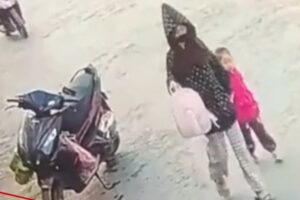 Truy tìm cô gái vào trường mầm non nghi bắt cóc bé gái 3 tuổi