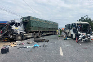 T.ai n.ạn liên hoàn trên quốc lộ 1 qua Khánh Hòa, 13 người th.ương v.ong