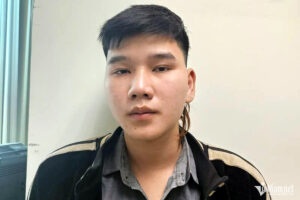 Nam thanh niên ‘đi b:ão’, t.ông g.ãy ch.ân trung tá c.ông an ở Hà Nội