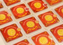 Giá vàng hôm nay 23/4: Rơi không phanh từ đỉnh cao nhất lịch sử