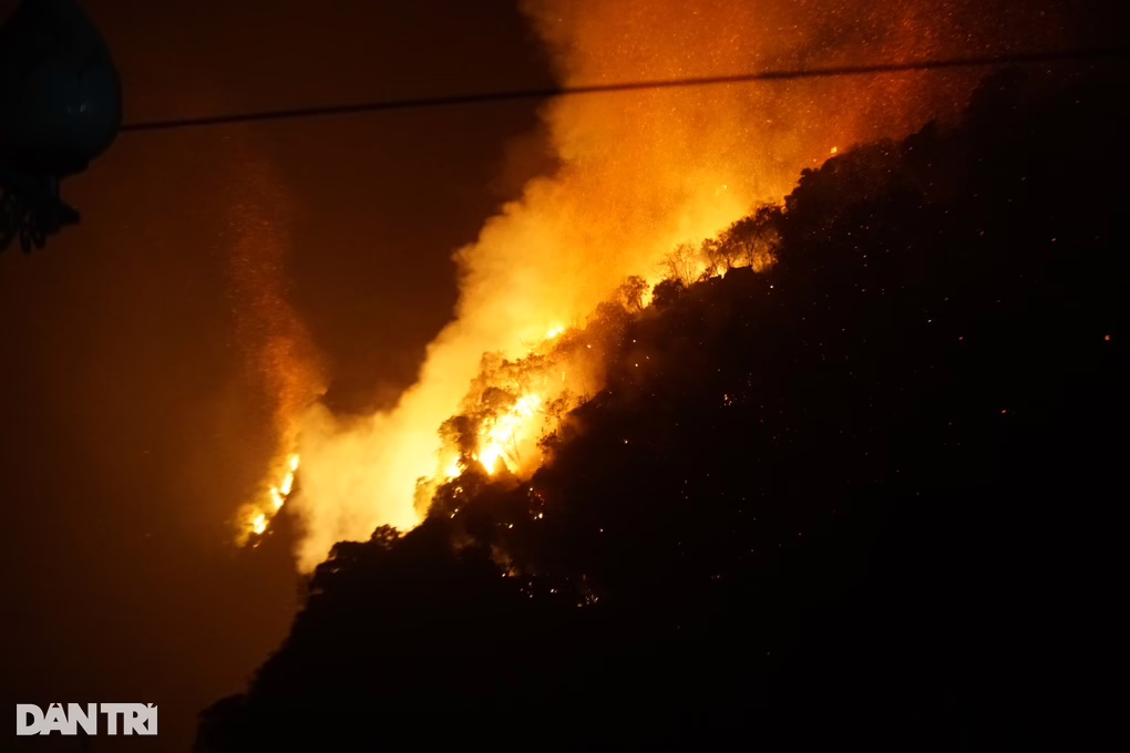 Hà Nam huy động gần 400 người xuyên đêm ch:ữa ch:áy rừng