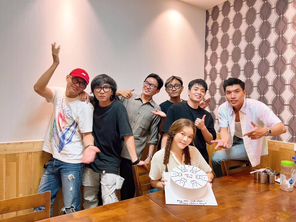 Mới sáng ngày ra, Hiếu Thứ Hai và Lý Nhã Kỳ – cái tên nhận được nhiều sự chú ý lúc này