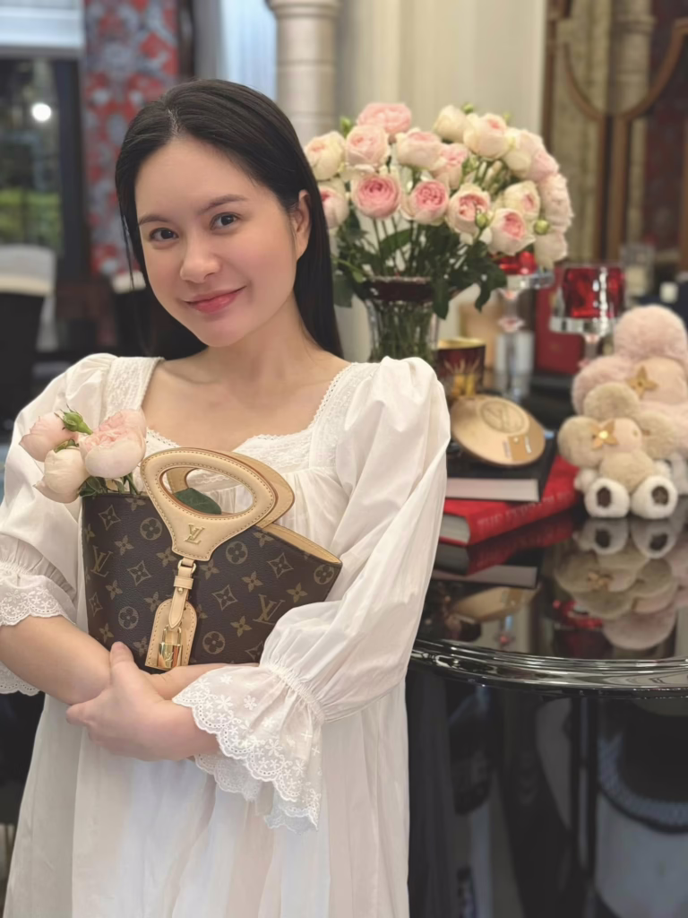 Đoàn Di Băng bị “khui” clip bán hàng kiểu: 1 viên tương đương 5kg rau củ quả, mỗi ngày Băng uống 3 viên!