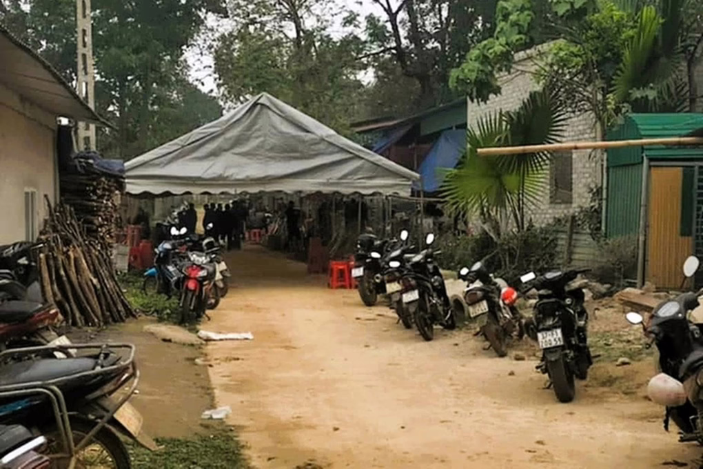 Vợ đ::ột t::ử khi đang chuẩn bị đưa t::ang chồng