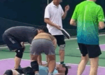 Người đàn ông gục xuống sân, t:::ử v:::ong khi đang chơi pickleball