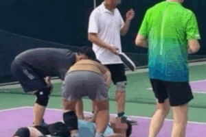 Người đàn ông gục xuống sân, t:::ử v:::ong khi đang chơi pickleball