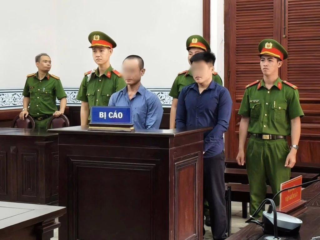 Giấu 100 kg m:::a t:::úy trong thùng đựng xoài