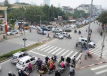 Nghị định 168, người điều khiển xe máy và ô tô cần lưu ý điểm sau khi xi nhan ở đoạn rẽ