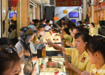 Giá vàng hôm nay 18/4/2025 đột ngột ‘đổ đèo’, nhà đầu tư chốt lời