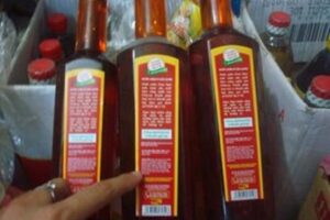 Rùng mình với công nghệ làm NƯỚC MẮM GIẢ, kiểu này là chấm hoá chất chứ nước mắm từ cá cái gì!