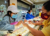 Trưa 9/5: Đứng không vững với tốc độ GIẢM GIÁ “ch:óng m:ặt” của vàng, giờ chỉ biết khóc thôi chứ làm thế nào nữa