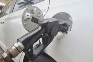 TIN VUI cho những ai chưa đổ xăng: Chiều nay tranh thủ ngay còn kịp, giá xăng “quay đầu” về thời c.ô v.ít thấp nhất lịch sử rồi