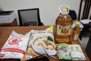 Công an phát hiện hơn 71.000 lít dầu ăn, 40 tấn mì chính giả, xin chia buồn với những ai ăn phải loại này!!!