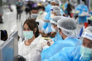 Ca Covid-19 tại Hà Nội, TP HCM tăng