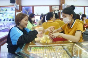 Giá vàng mới nhất tối 19/5/2025: Bà con lại được phen ho::ảng lo::ạn tột cùng vì vàng, giá thế này thì sống làm sao