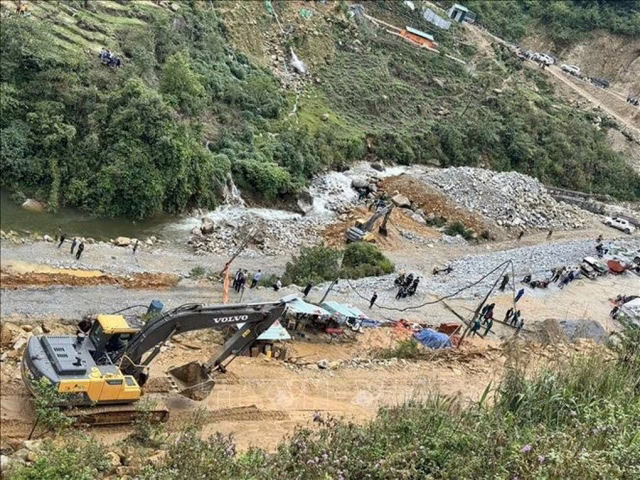 Cả nước hướng về Lai Châu ngay lúc này, đã có 5 người TV