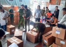 Trời ơi gần 8 tấn thực phẩm… toàn những thứ ngươi dân dùng hàng ngày…