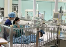 Vụ ‘nộp đủ tiề.n mới cấp cứu’ CA vào cuộc, nhân viên y tế đình chỉ, bé thoát nạn