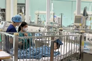 Vụ ‘nộp đủ tiề.n mới cấp cứu’ CA vào cuộc, nhân viên y tế đình chỉ, bé thoát nạn