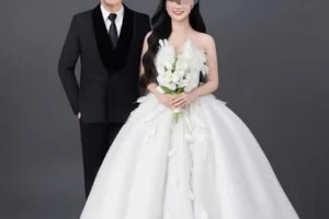 Hàng triệu người b:ật kh:óc chứng kiến lễ cưới có 1-0-2 của cặp đôi tu:v:ong trên biển Cửa Lò: Nhà trai mang sính lễ tới trong đêm, x:ót x:a tận cùng