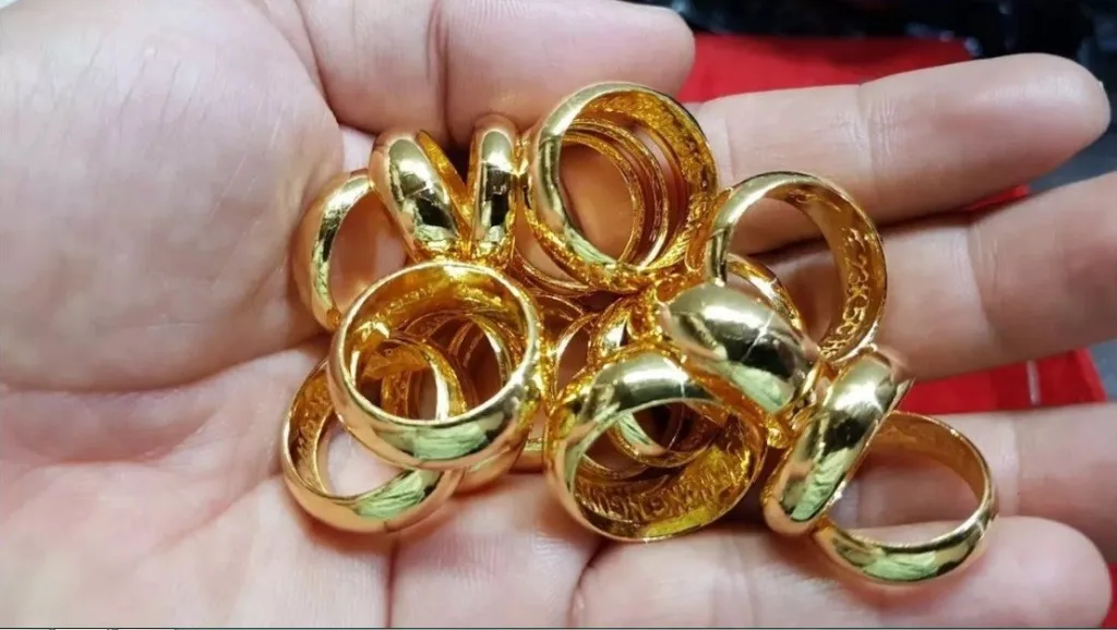 Giá vàng hôm nay (26/2): Bất ngờ giảm trong ngày vía Thần Tài