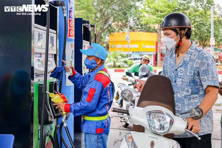 Giá xăng ngay lúc này