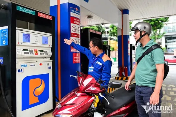 TIN VUI khẩn cấp về giá xăng dầu Mừng rơi nước mắt
