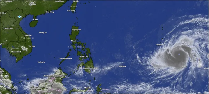 Sinlaku sắp mạnh thành siêu bão đầu mùa, cường độ có thể đạt cấp 16-17