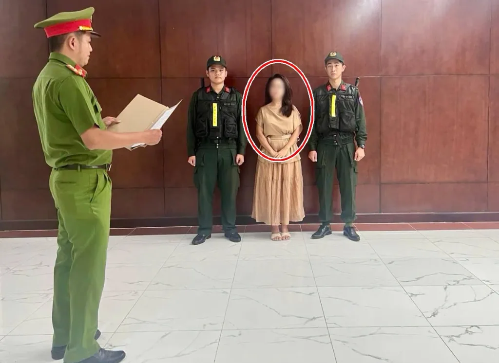 Khởi tố nữ ca sĩ nổi tiếng showbiz Việt